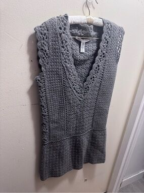 Diane Von Furstenberg Wool blend Gray Crochet Knit V-Neck Sweater size P